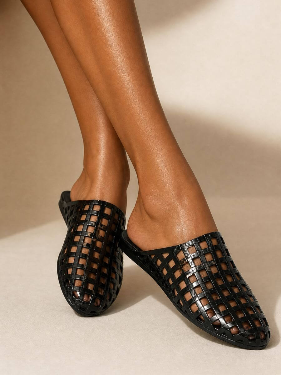 BILLI BI
Lattice Slider - Black Naplack