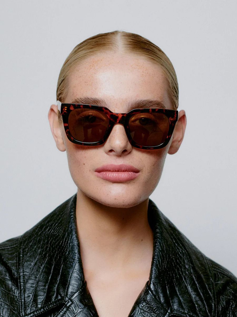 Nancy Sunglasses - Demi Tortoise