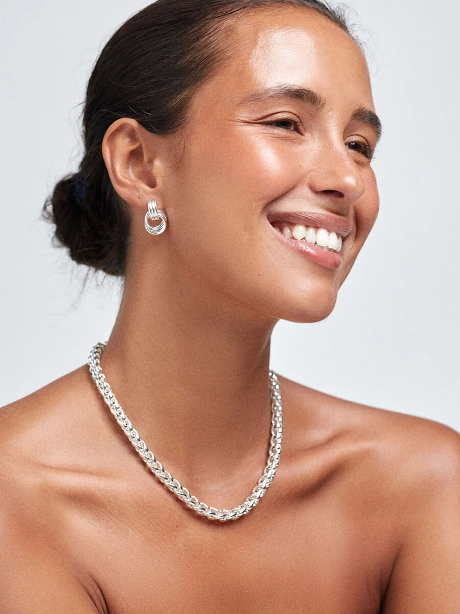 ANNI LU
Liquid Silver Necklace