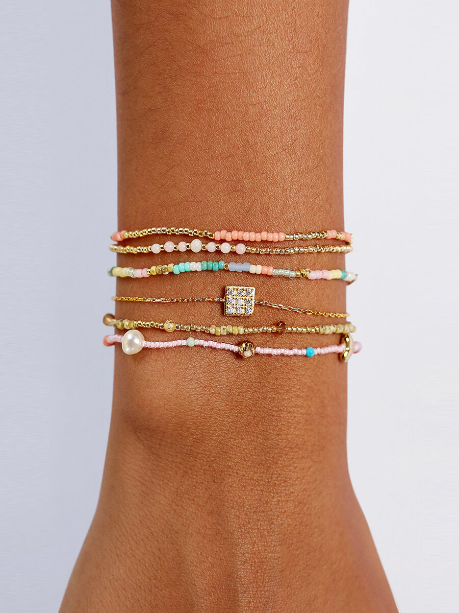 ANNI LU
Nine Dots Bracelet - Gold Crystal