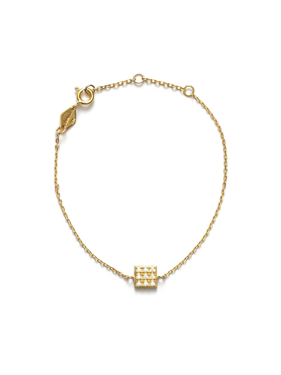ANNI LU
Nine Dots Bracelet - Gold Crystal