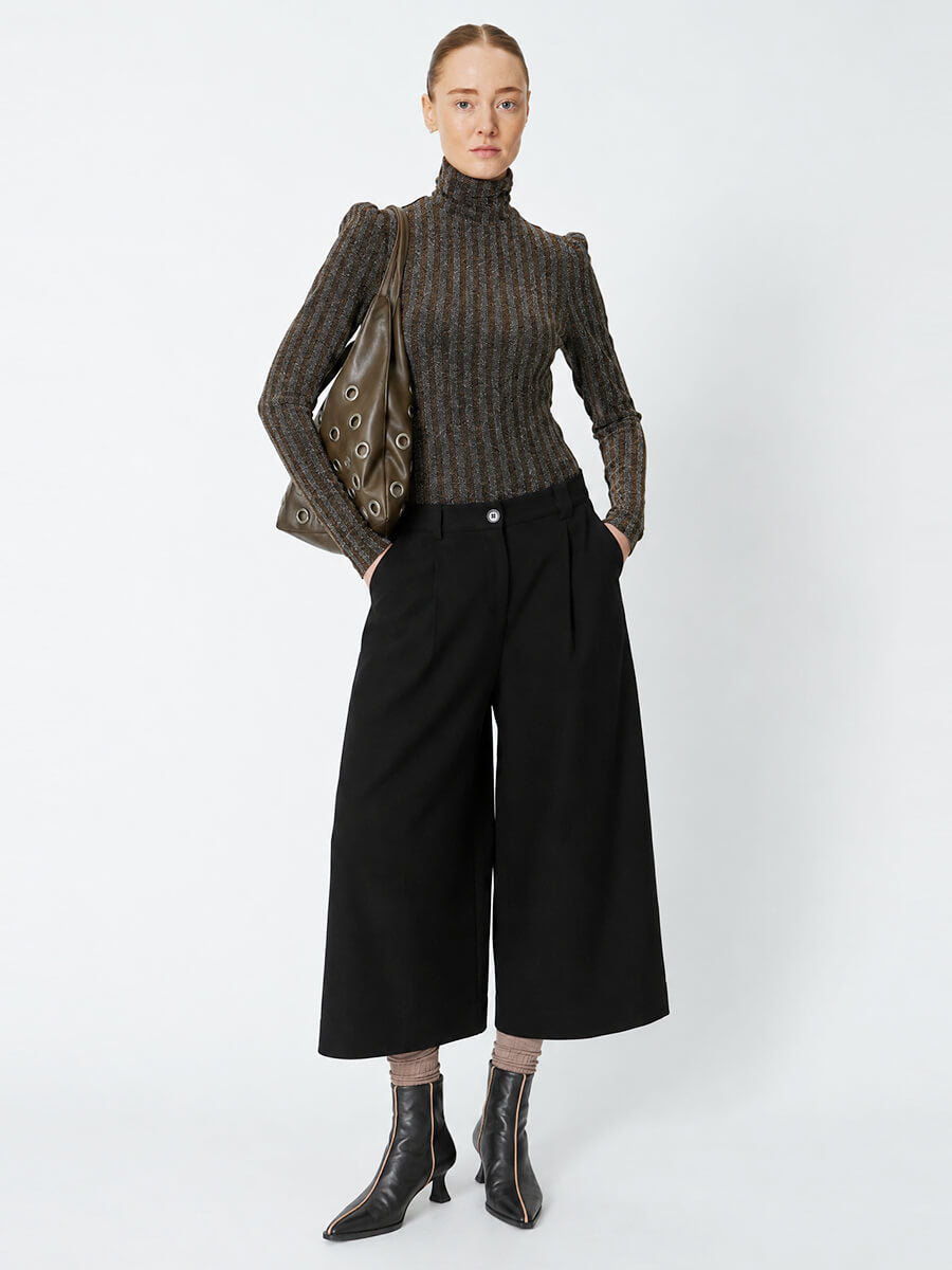 STELLA NOVA
Cropped Mid Waist Pants