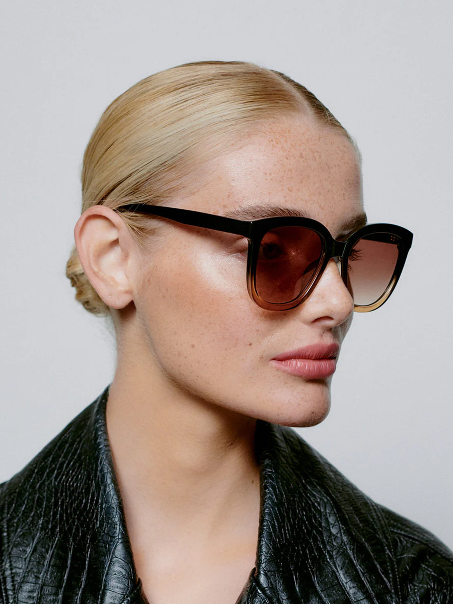 A.KJÆRBEDE Billy Sunglasses - Black/Brown Transparent