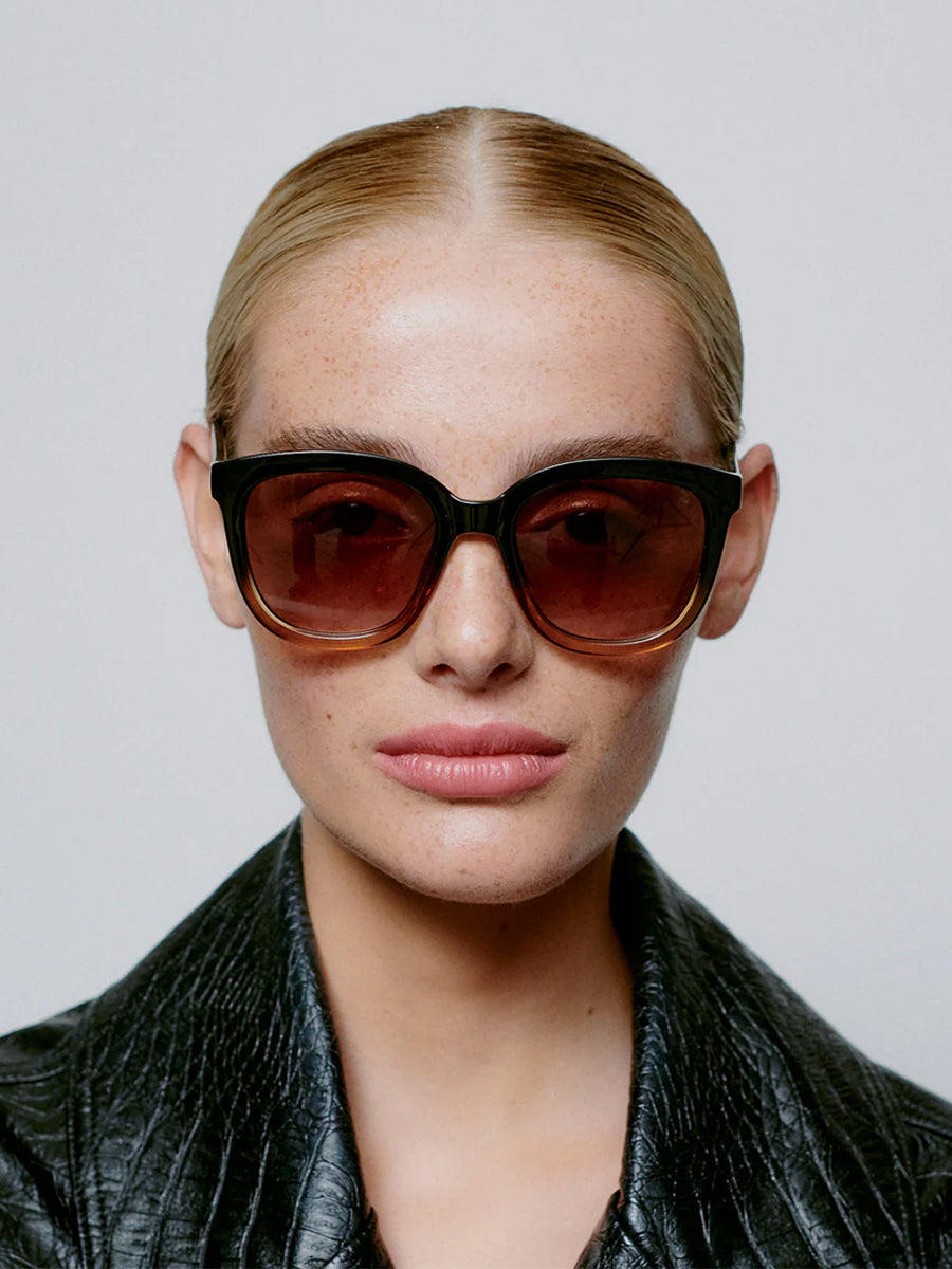 A.KJÆRBEDE Billy Sunglasses - Black/Brown Transparent