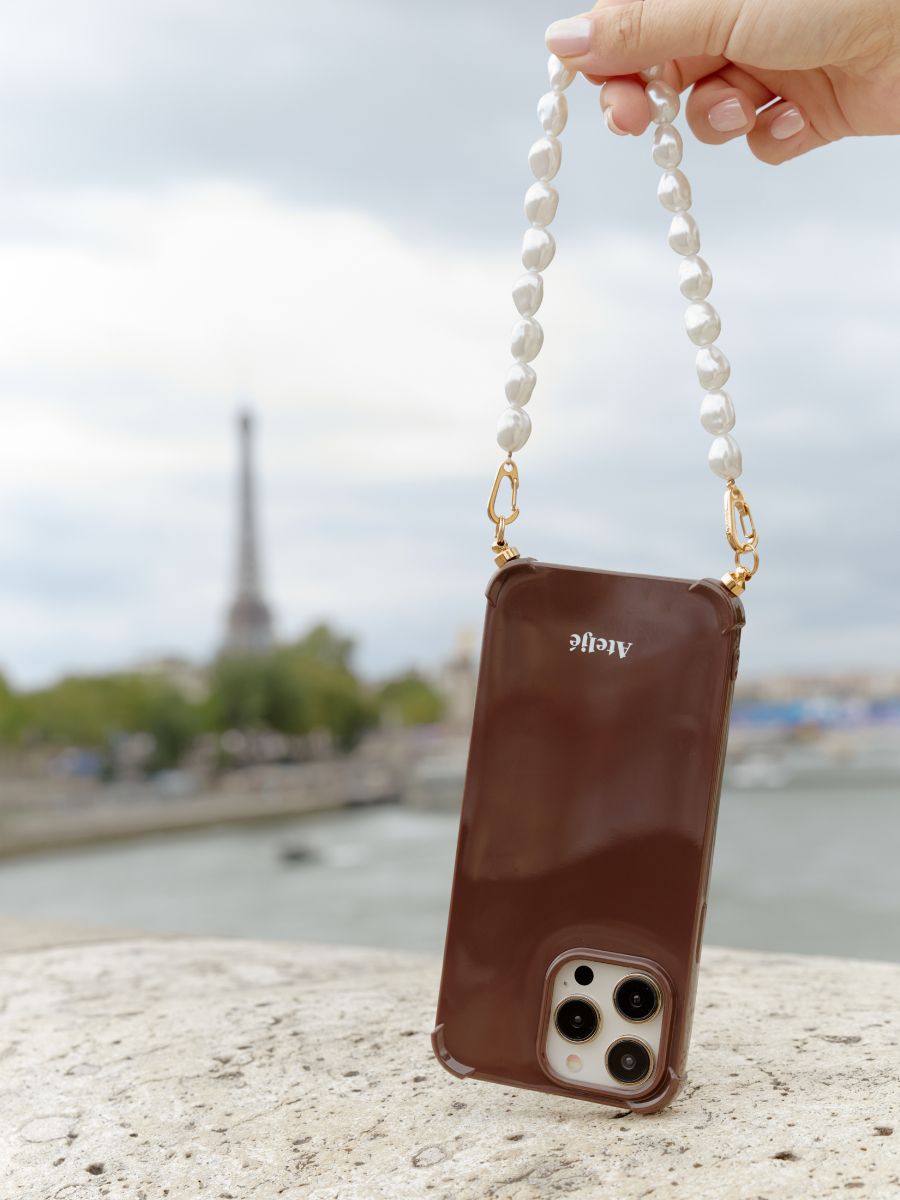 Ateljé Dark Brown iPhone Case