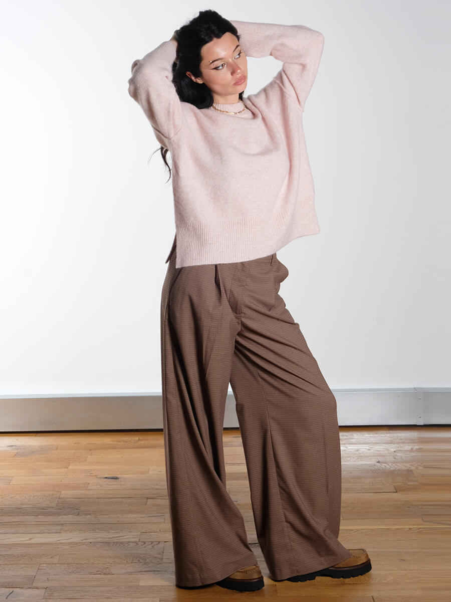 Day Birger et Mikkelsen - Josie Cozy Days RD - Pink Lady
MUNTHE - Lupon Pants
Bukela - Sienna Shoes