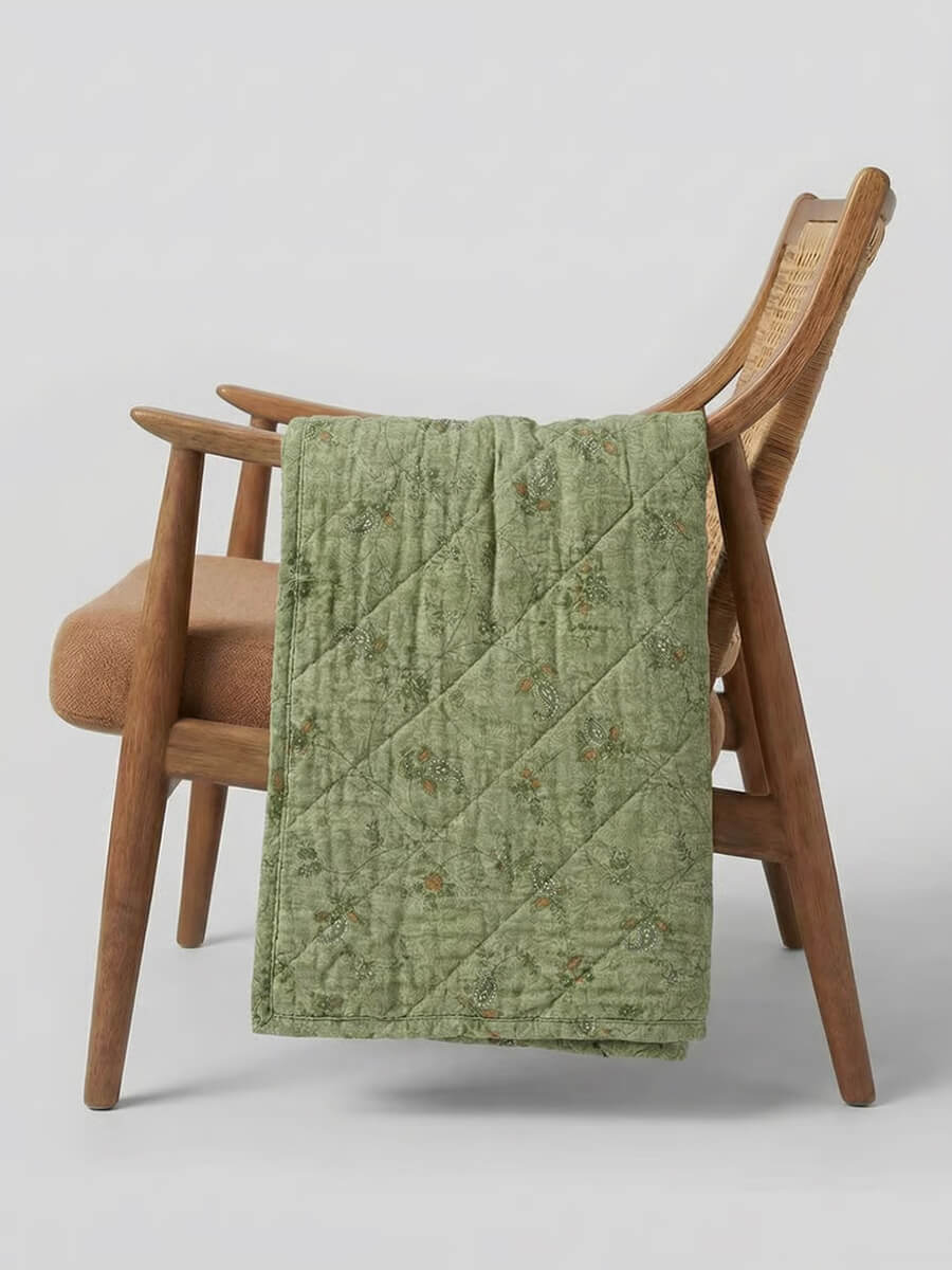 IB LAURSEN
Vintage Quilt 130 x 180 - Green with Flower Vines