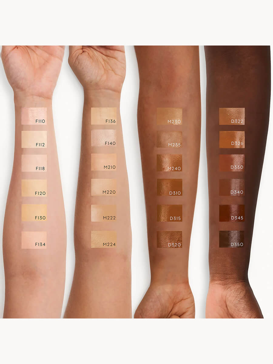 Kjaer Weis Invisible Touch Liquid Foundation - F118_Like Porcelain
