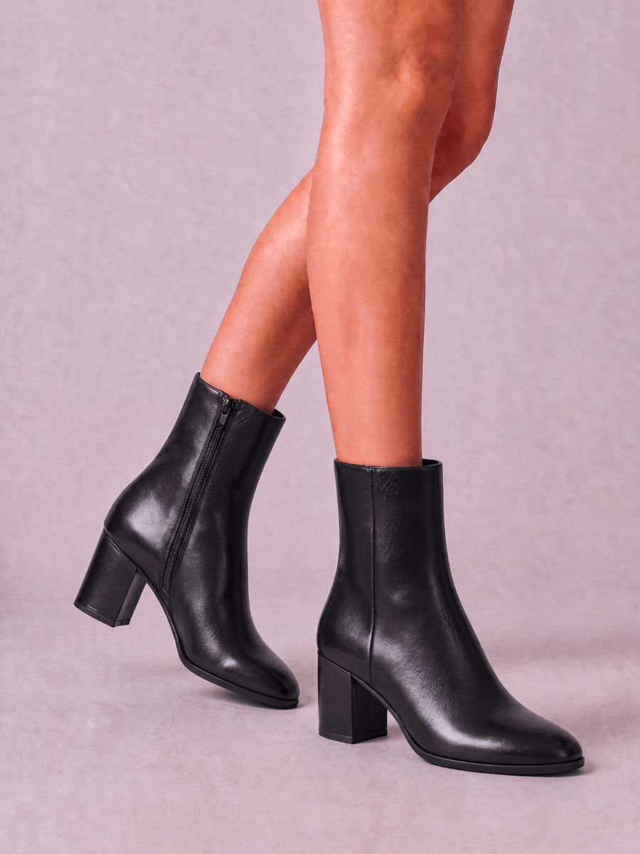 Lara_Boots_-_Black.1