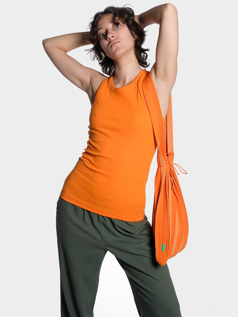 Levete-room-naja-7-trousers-khaki-Samsoe-Alexa-top