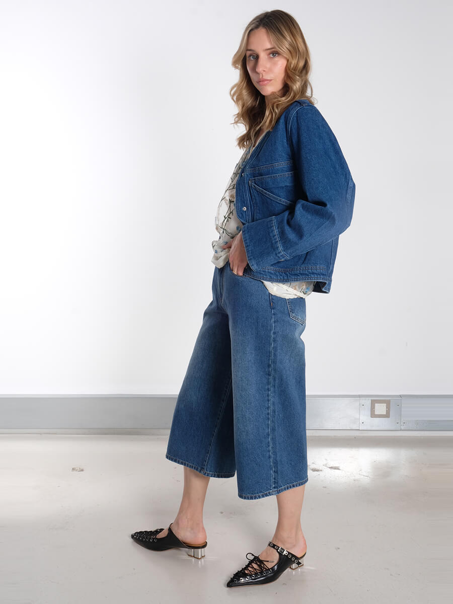 Levete Room - LR-Kosa 7 Jacket – Dark Wash Object - Sofia Denim Bermuda Shorts