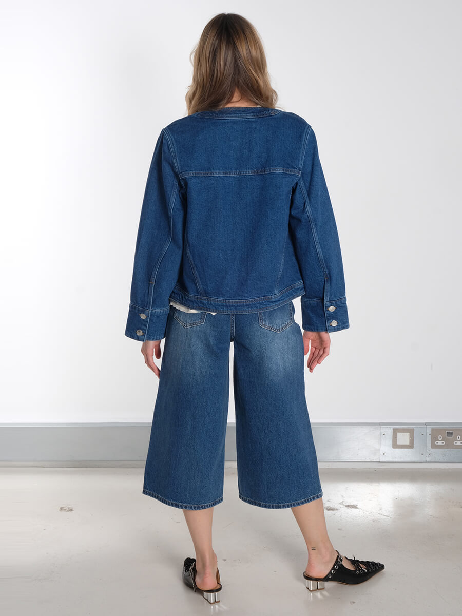 Levete Room - LR-Kosa 7 Jacket – Dark Wash Object - Sofia Denim Bermuda Shorts
