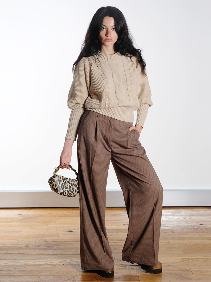 MUNTHE - Lupon Pants
MUNTHE - Lysta Knit - Sand
GANNI - Leopard Mini Ganni Bou Bag
Bukela - Sienna Shoes