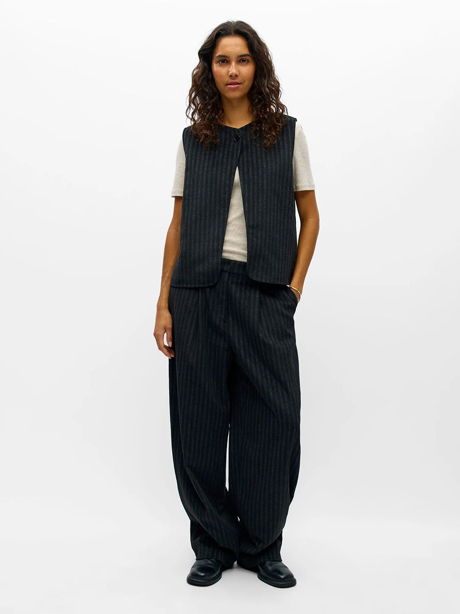 Object - Paola Barrel Pants - Black Gunmetal