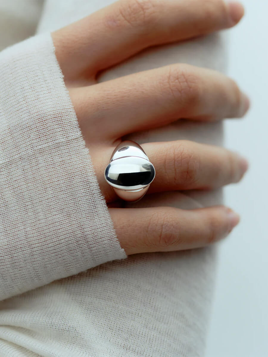 Ragbag-Dualism-Oval-Signet-Ring-Silver