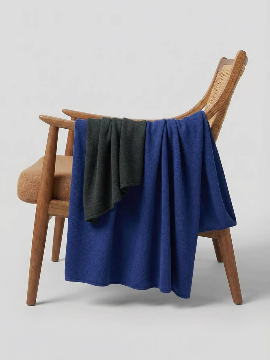 SIBIN LINNEBJERG
Merino Blanket - Crystal Blue