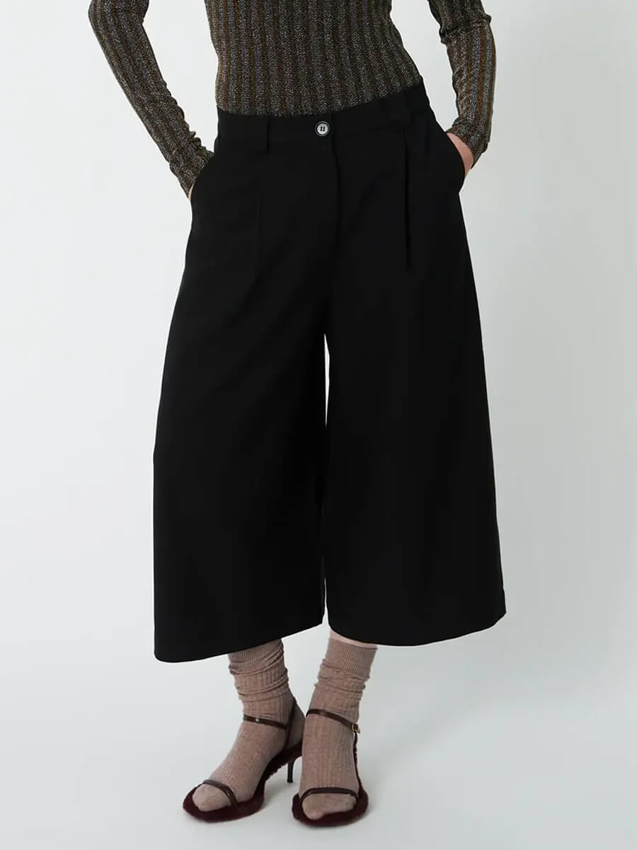 STELLA NOVA
Cropped Mid Waist Pants