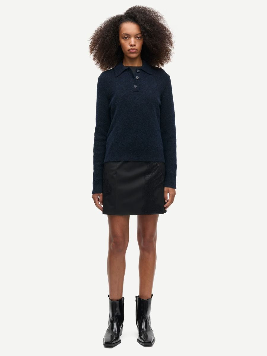 Samsoe Samsoe - Sanoura LS Polo - Salute styled with black leather skirt and ankle boots