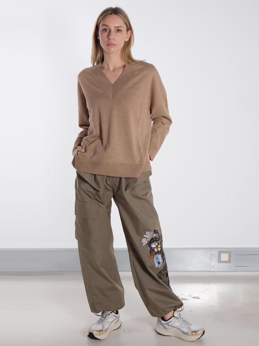 Sibin Linnebjerg- Carmen Jumper - Light Camel Munthe - Unform Pants Bukela - Fadel Sandals