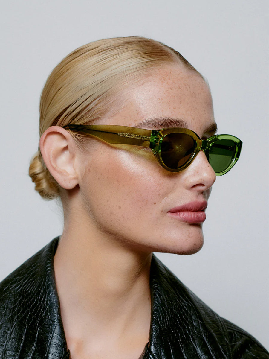 A.KJÆRBEDE Winnie Sunglasses - Light Olive Transparent
