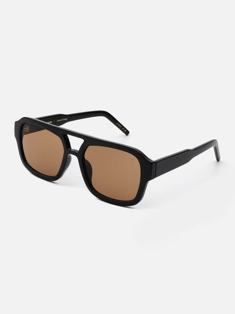 akjaerbede Kaya sunglasses - Black
