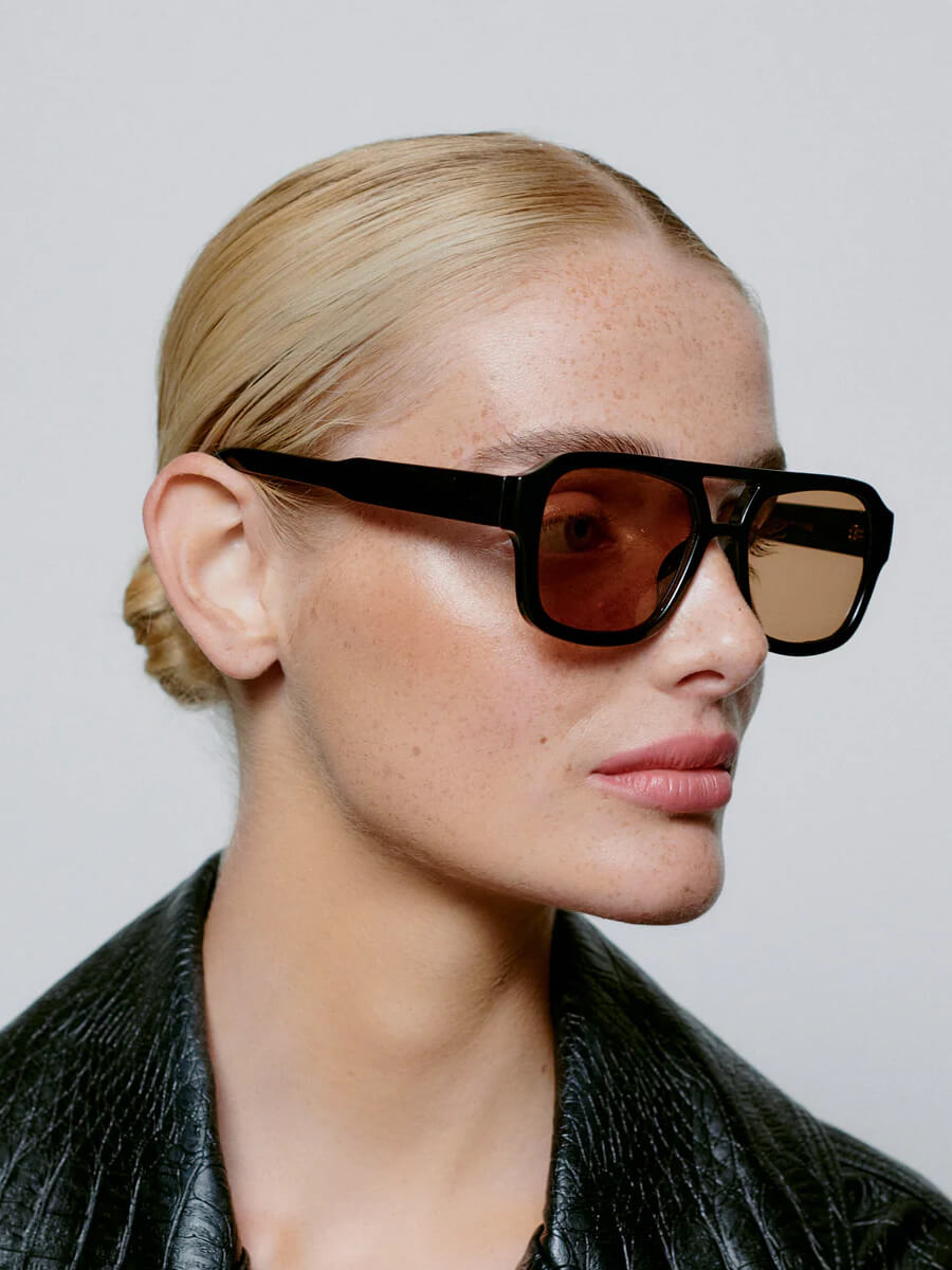 akjaerbede Kaya sunglasses - Black