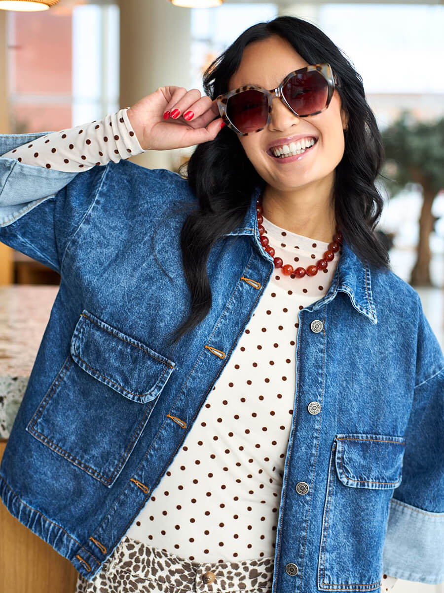 black colour Milova Necklace-amber.