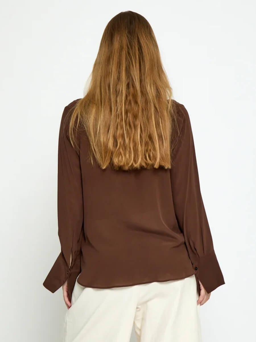 Minus
Caty Silk Shirt - Chestnut