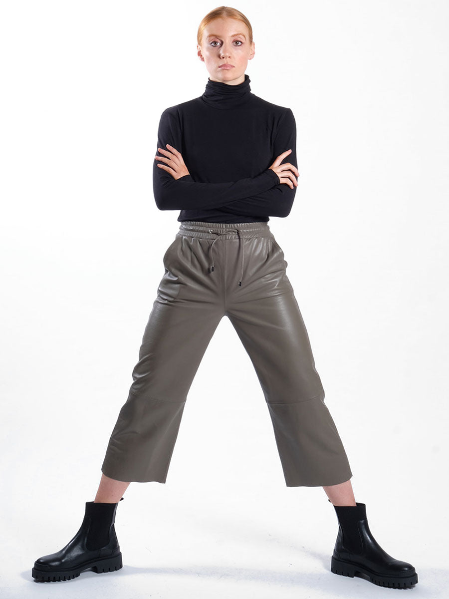 Oakwood-Loft-Leather-Trousers---Yemen-+-Samsoe-Samsoe-Ester-Rollneck