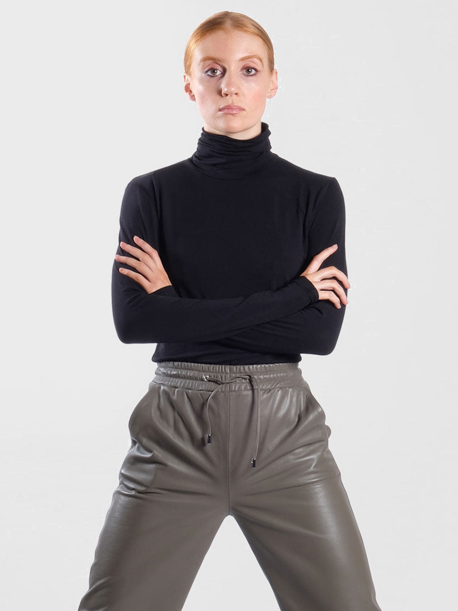 Oakwood-Loft-Leather-Trousers---Yemen-+-Samsoe-Samsoe-Ester-Rollneck