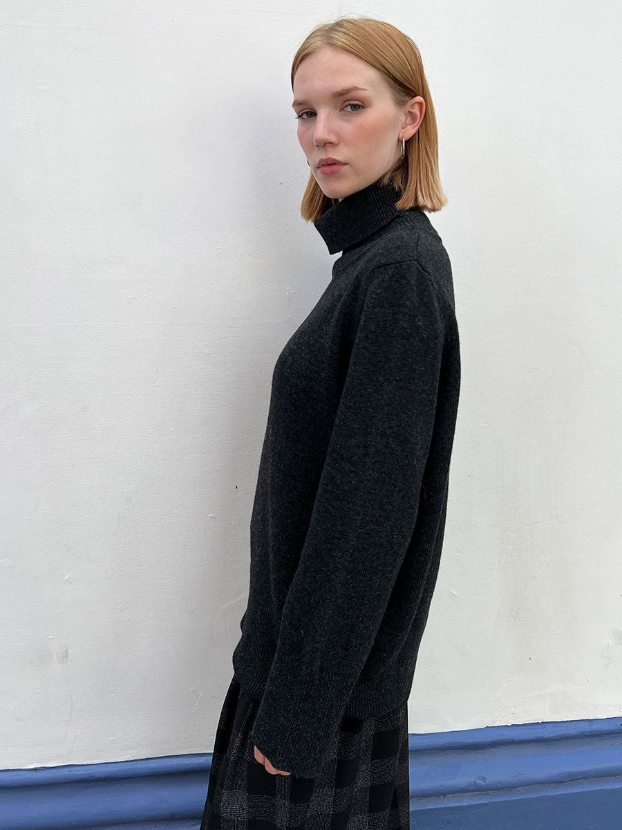 Sibin-Linnebjerg-Ponza-Jumper