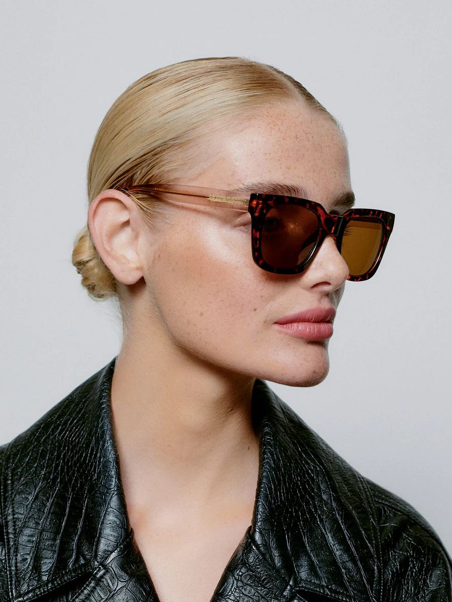A.KJÆRBEDE - Nancy Sunglasses - Demi Tortoise