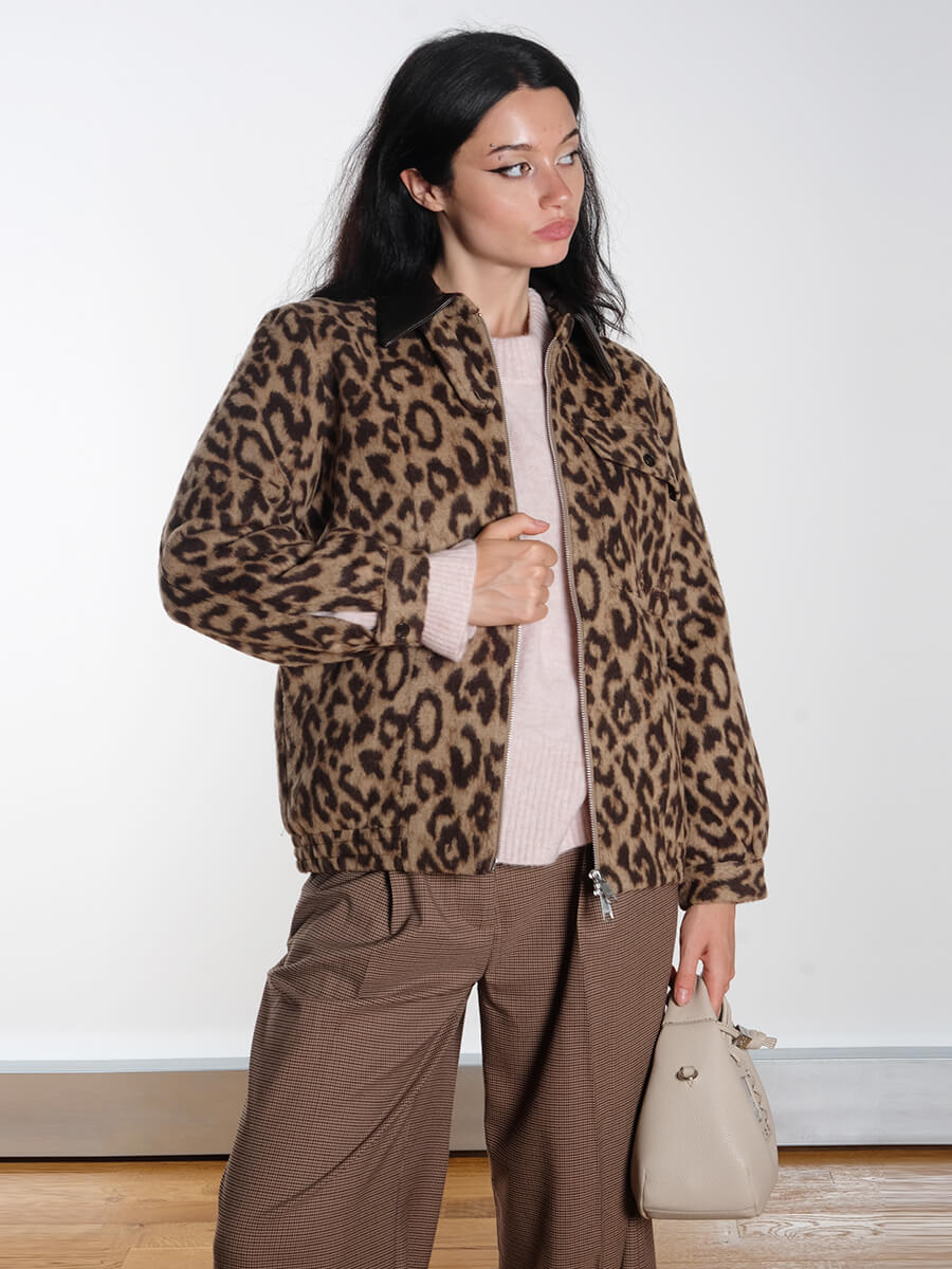 BAUM UND PFERDGARTEN - Beline Jacket - Wool Camel Leopard
Ganni - Mini Hobo Bag - White Pepper
