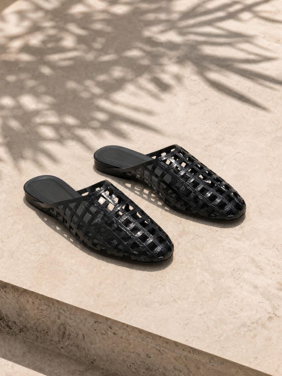 BILLI BI
Lattice Slider - Black Naplack