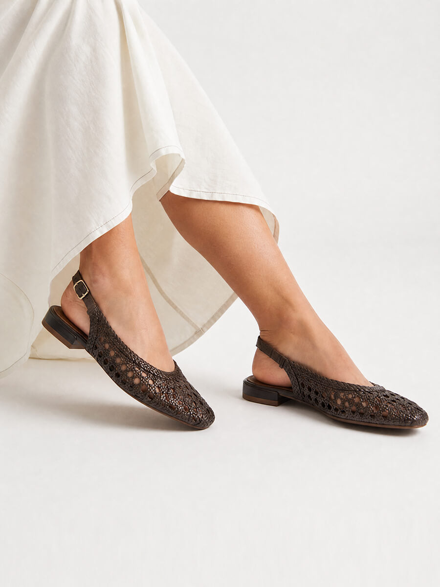 BUKELA
Evans Sandals - Espresso