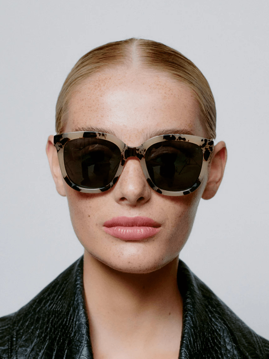 A.KJÆRBEDE Billy Sunglasses - Hornet