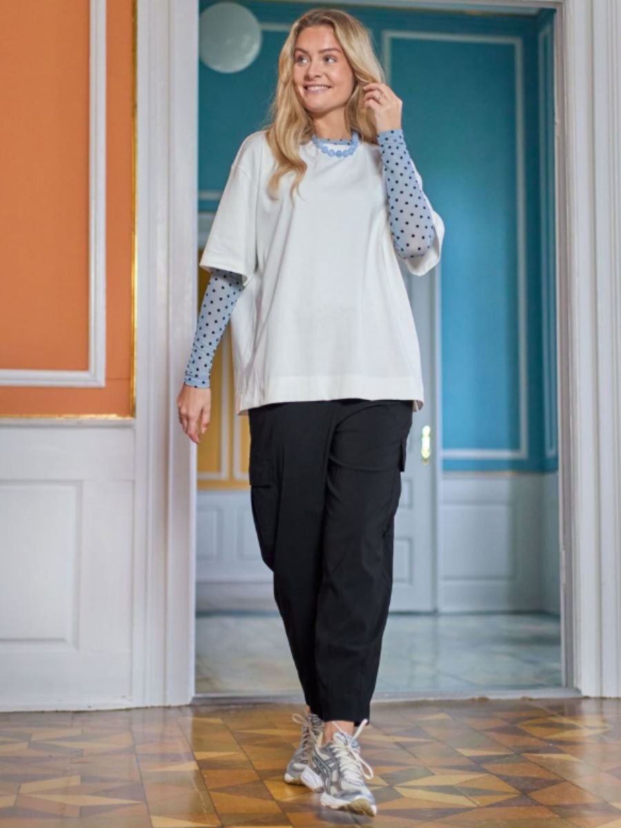 Black Colour - Milova Necklace - Light Blue
