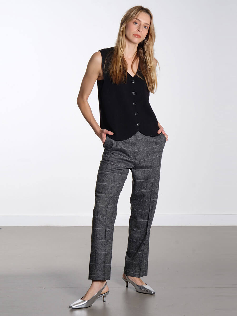 Sibin Linnebjerg Khloe Knitted Waistcoat - Black DAY-BIRGER-ET-MIKKELSEN Enzo Trousers - All Time Check
