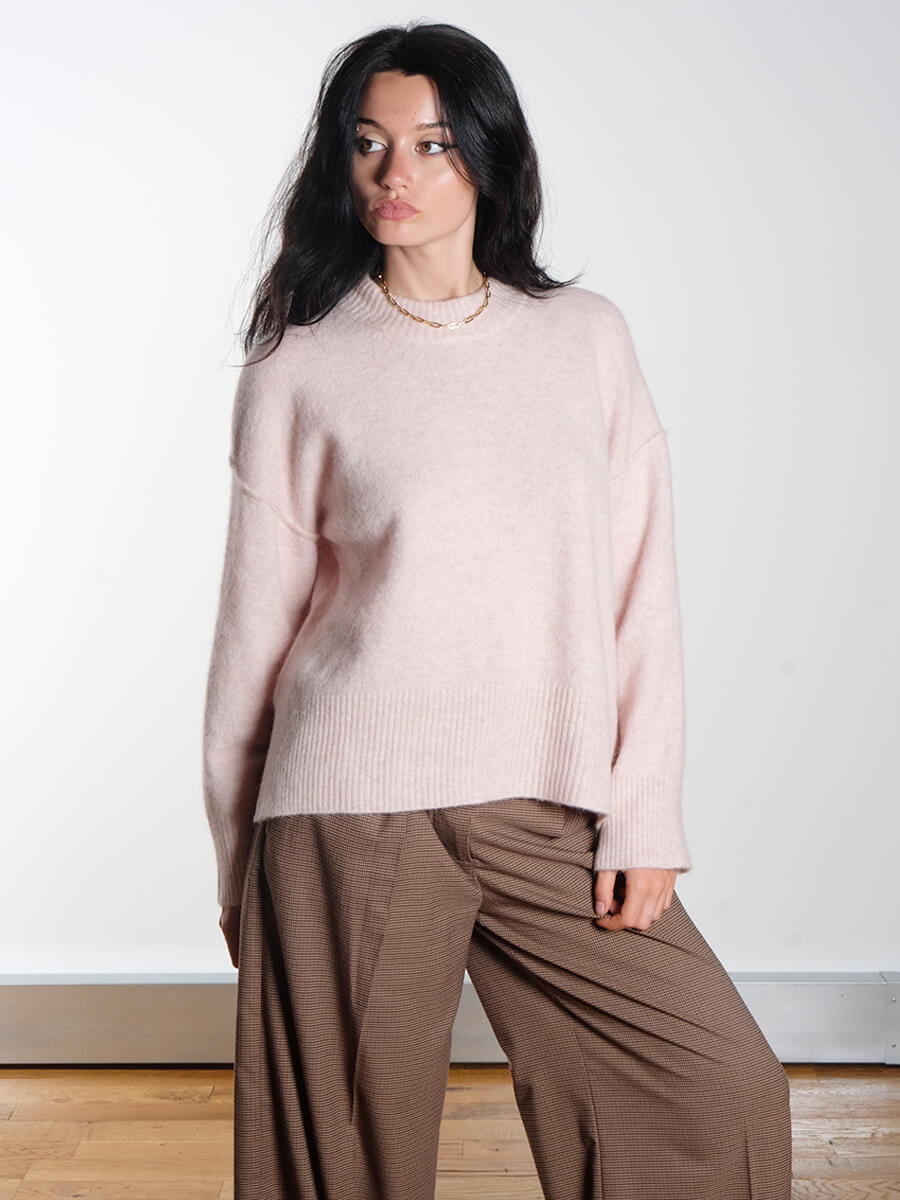 Day Birger et Mikkelsen - Josie Cozy Days RD - Pink Lady 
MUNTHE - Lupon Pants
Bukela - Sienna Shoes