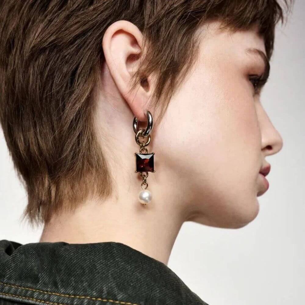 ESSENTIEL ANTWERP
Kaos Earrings
