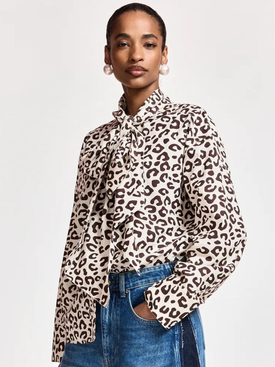 Essentiel Antwerp - Khaleesi Pussy Bow Shirt - Bear Me