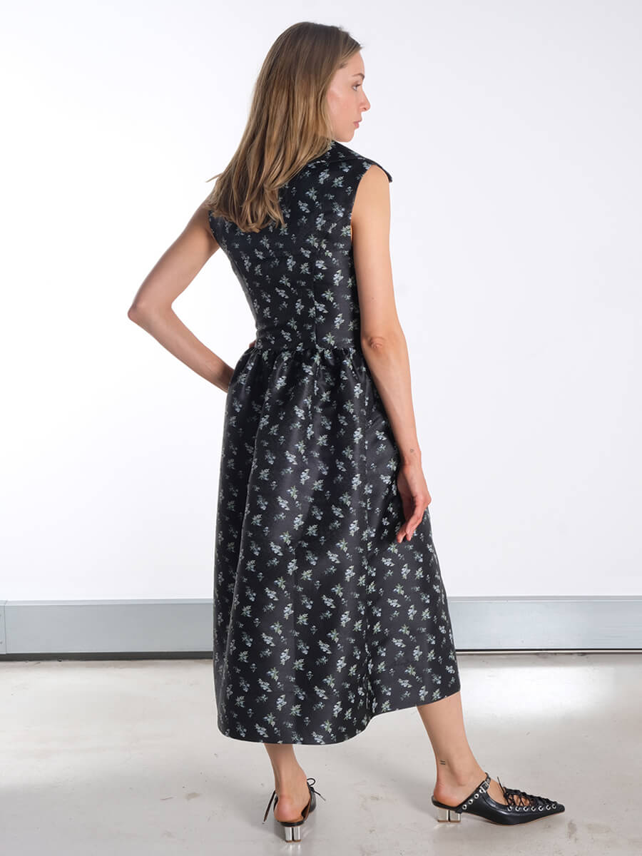 GANNI
Black Floral Jacquard Midi Dress