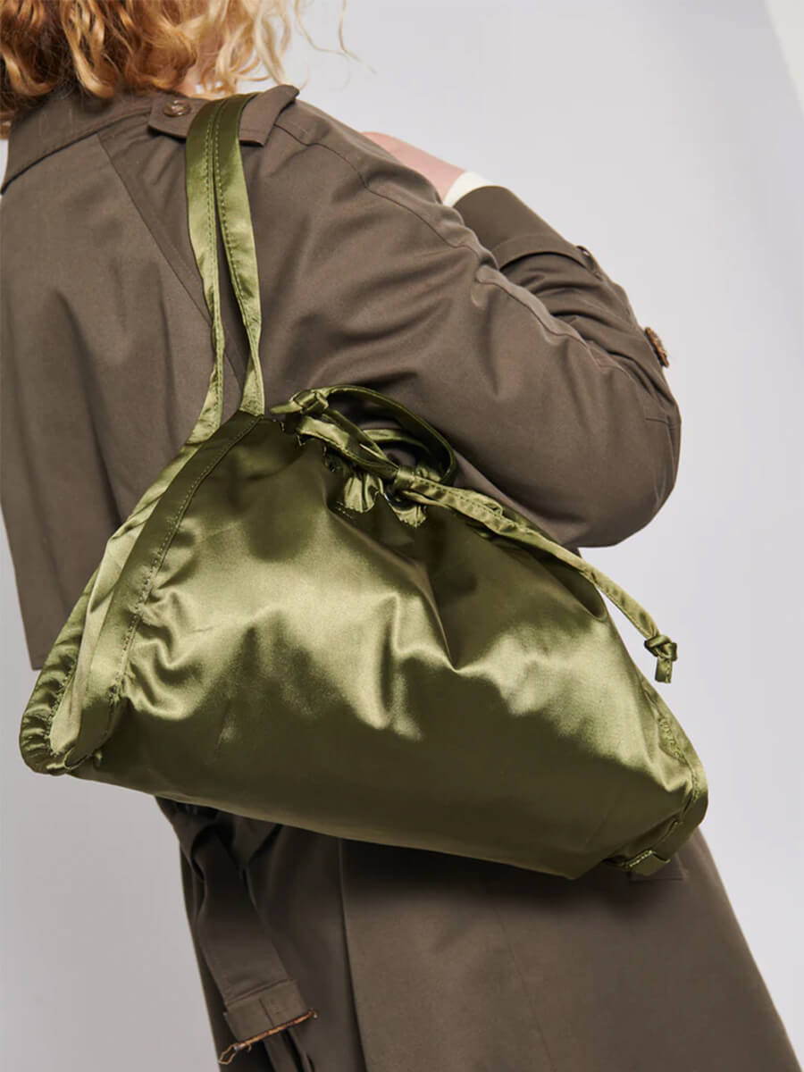 Hvisk-Sage-Medium-Shiny-Twill-Handle-Bag