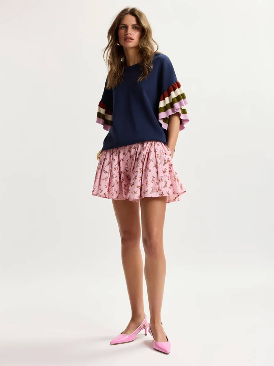 Essentiel Antwerp
Januari Knitted Top - Navy Multi