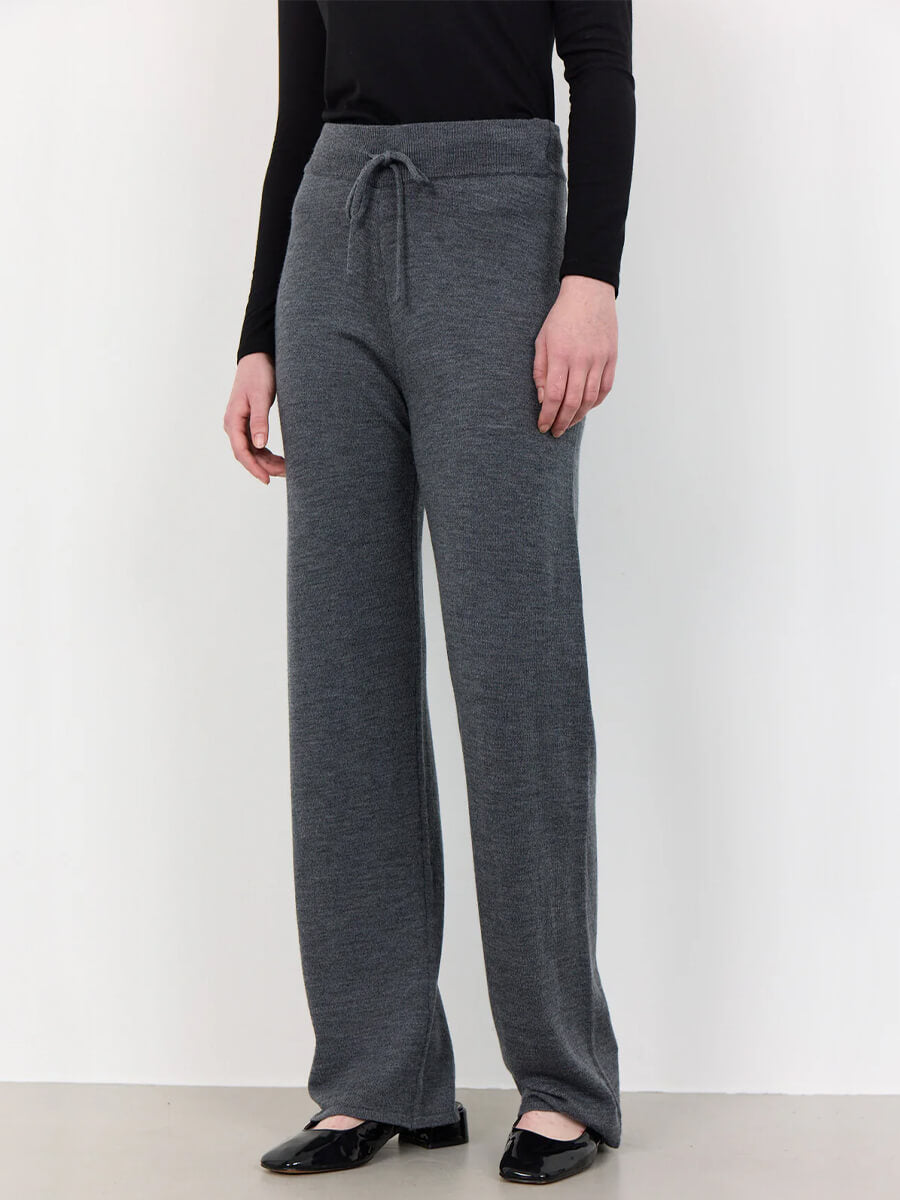 Levete-Room-LR-Ismaila-4-Pants-Grey