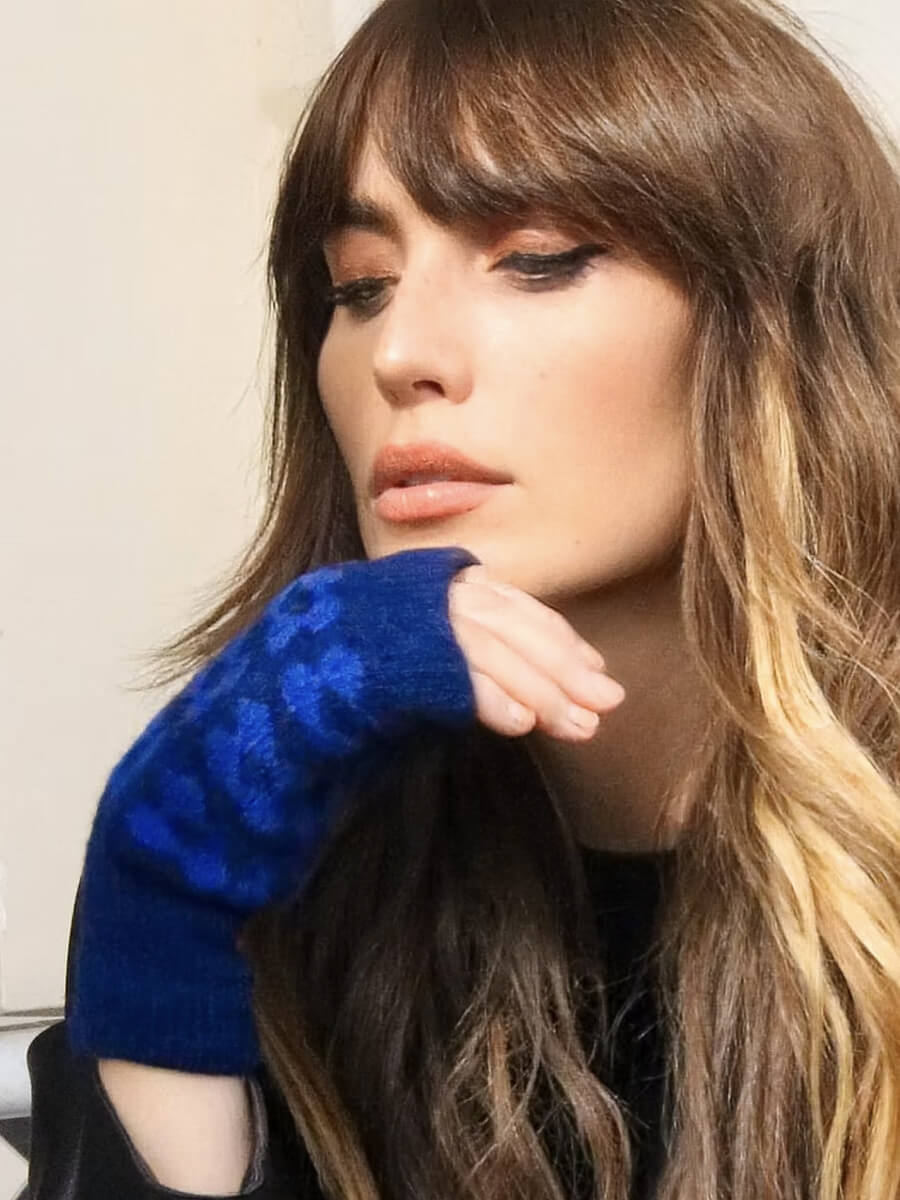 MABEL SHEPPARD
Fingerless Mitten Gloves - Blue