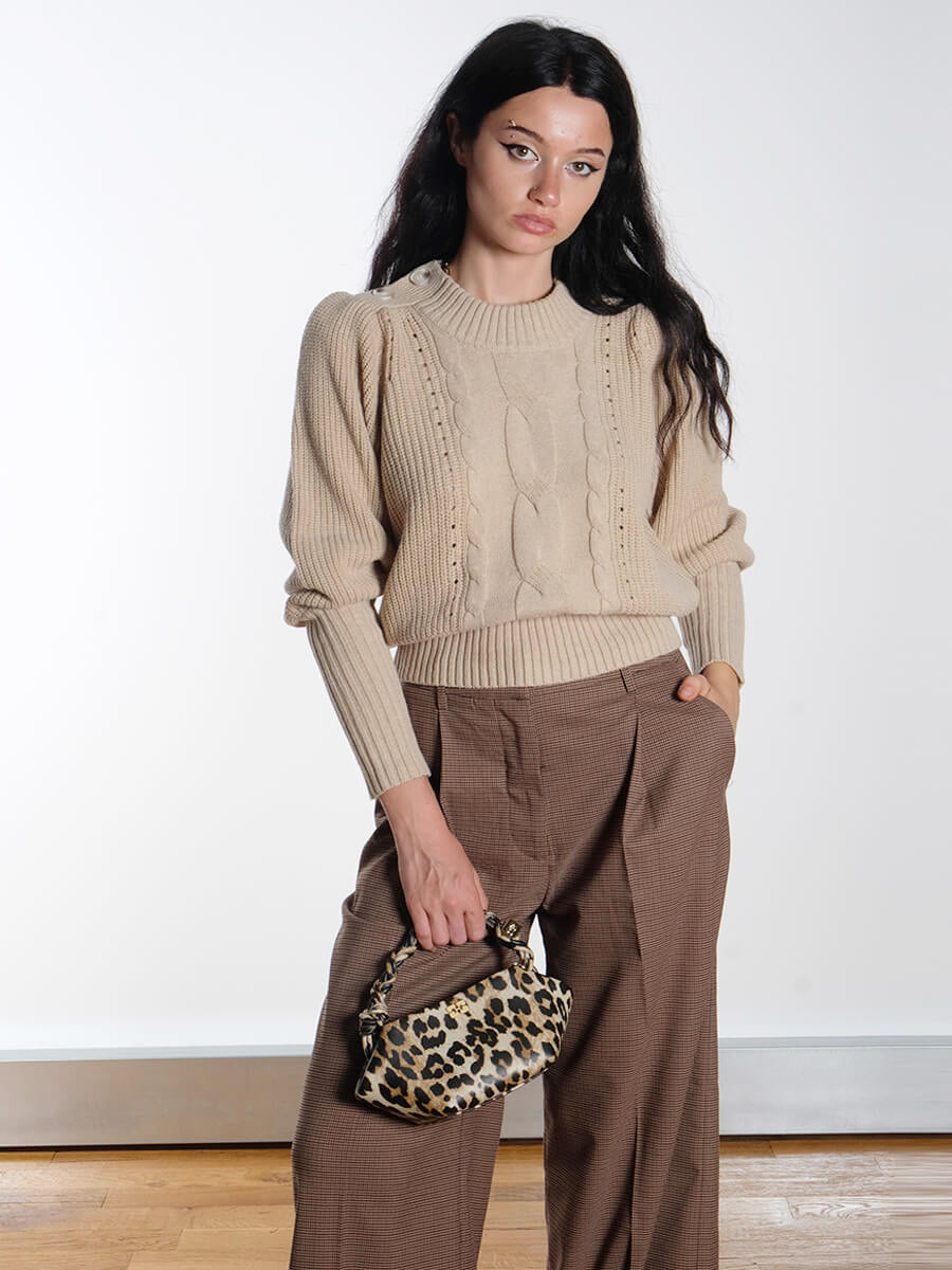 MUNTHE - Lupon Pants
MUNTHE - Lysta Knit - Sand
GANNI - Leopard Mini Ganni Bou Bag
Bukela - Sienna Shoes
