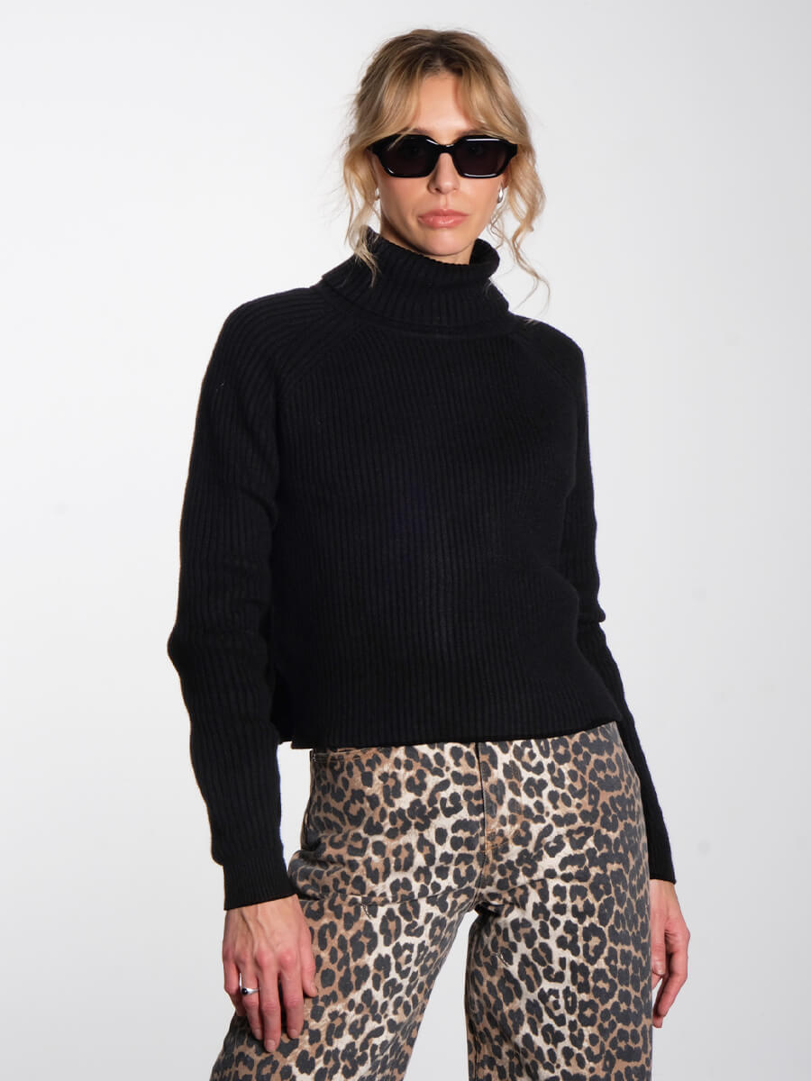 Minus-MSAva-Knit-Turtleneck