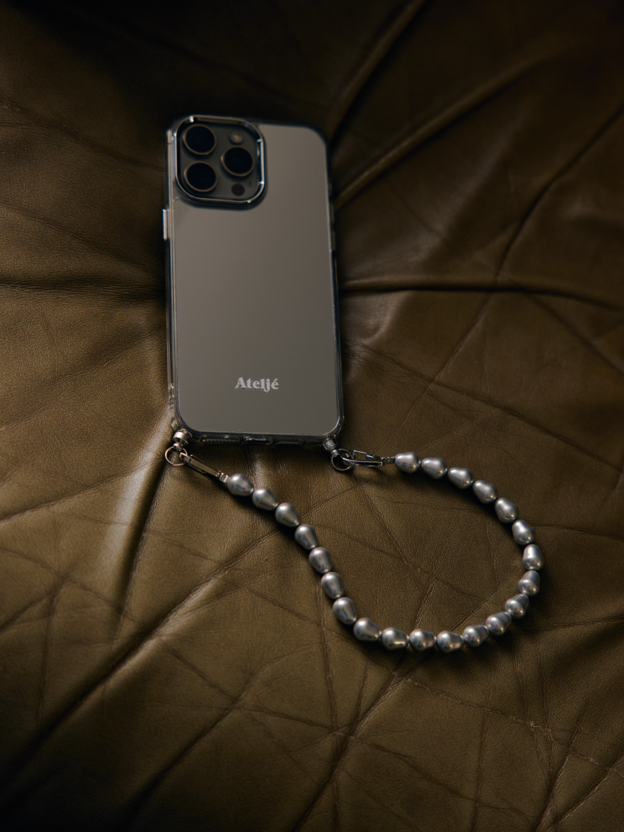 Ateljé Mirror iPhone Case