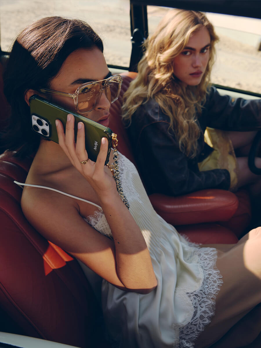 ATELJÉ
Mosslight iPhone Case